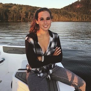 Meet your Posher, Maya